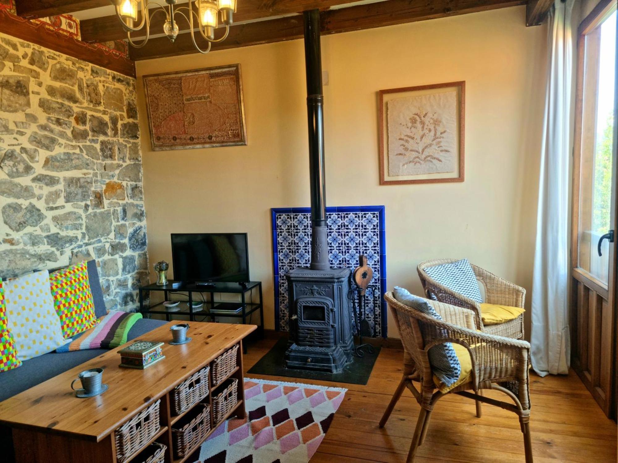 La Casa De Las Chimeneas Tudes ภายนอก รูปภาพ